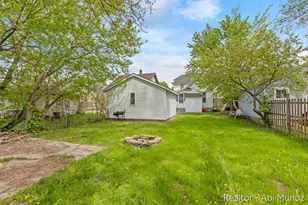2029 Arnold Ave SW, Wyoming, MI 49509 - Photo 25