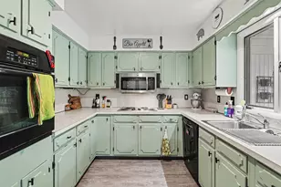 1010 Northampton Rd, Kalamazoo, MI 49006 - Photo 7