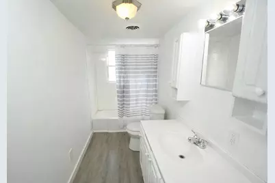 501 E Paw Paw Street, Paw Paw, MI 49079 - Photo 23