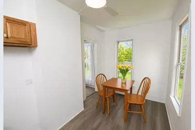 501 E Paw Paw Street, Paw Paw, MI 49079 - Photo 9