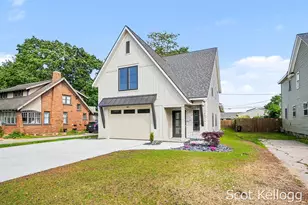 581 S Shore Dr, Holland, MI 49423 - Photo 3