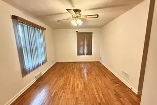 829 Dwillard Dr, Kalamazoo, MI 49048 - Photo 17