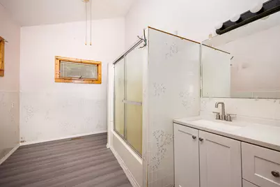 407 Bagg Avenue, Jackson, MI 49203 - Photo 9