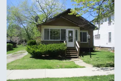 1010 Lavette Avenue, Benton Harbor, MI 49022 - Photo 1