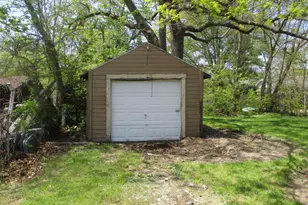 1010 Lavette Ave, Benton Harbor, MI 49022 - Photo 5