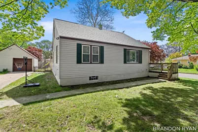 3782 Oriole Avenue SW, Wyoming, MI 49509 - Photo 3