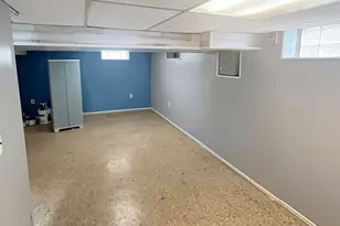 21120 Beechwood Ave, Eastpointe, MI 48021 - Photo 13