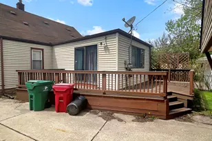 21120 Beechwood Ave, Eastpointe, MI 48021 - Photo 3
