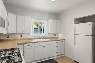213 Ward Ave, Saint Joseph, MI 49085 - Photo 7