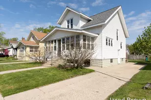 1039 Pennoyer Ave, Grand Haven, MI 49417 - Photo 3