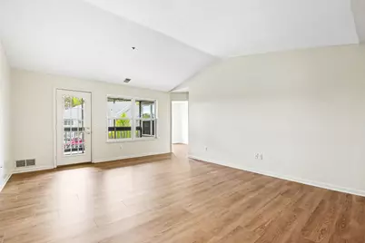 3101 Poplar Creek Drive SE #302, Grand Rapids, MI 49512 - Photo 3