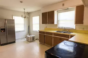 409 W E Ave, Kalamazoo, MI 49009 - Photo 13