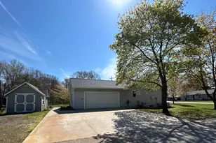 1003 Mitchell St, Ludington, MI 49431 - Photo 5
