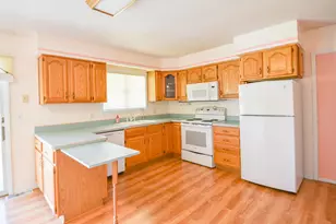 305 Ridge Rd, Quincy, MI 49082 - Photo 7