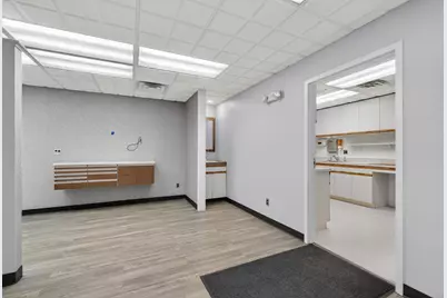 306 W Washington Avenue #105, Jackson, MI 49201 - Photo 29