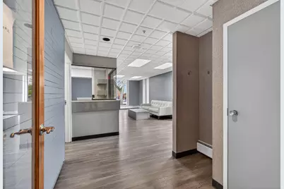306 W Washington Avenue #105, Jackson, MI 49201 - Photo 5