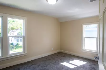 112 E Clay Street, Kalamazoo, MI 49007 - Photo 11