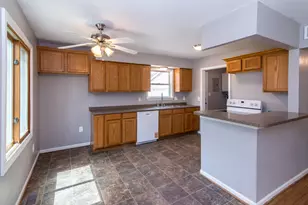 9190 Chaumont Dr, Commerce Township, MI 48382 - Photo 15
