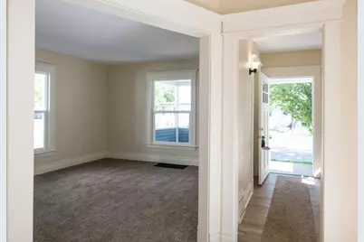 116 E Clay Street, Kalamazoo, MI 49007 - Photo 3