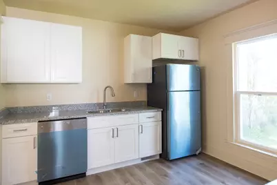 116 E Clay Street, Kalamazoo, MI 49007 - Photo 11