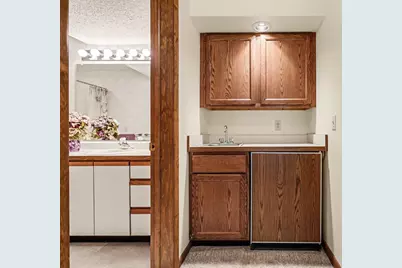 2429 Highpointe Drive, Kalamazoo, MI 49008 - Photo 21