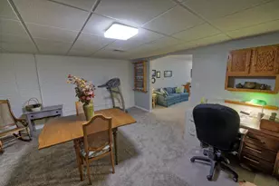 910 Cherrywood Cir, Portland, MI 48875 - Photo 29