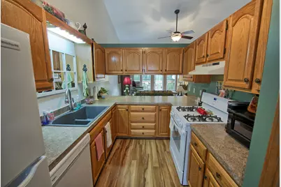 910 Cherrywood Circle, Portland, MI 48875 - Photo 7