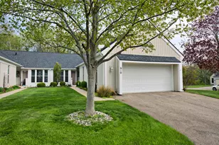 910 Cherrywood Cir, Portland, MI 48875 - Photo 1