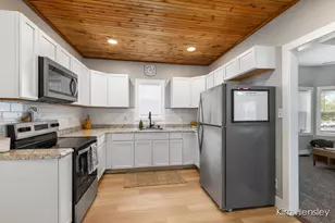 107 E Congress St, Belding, MI 48809 - Photo 9