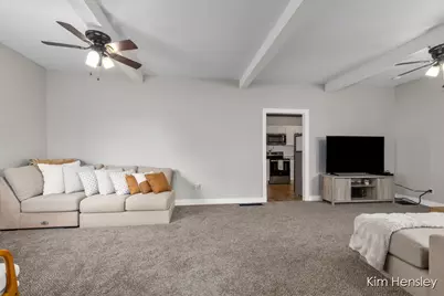 107 E Congress Street, Belding, MI 48809 - Photo 7