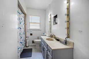 2022 Krolow St, Benton Harbor, MI 49022 - Photo 11