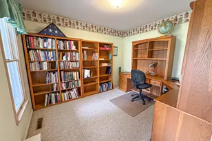 1086 Ivanhoe Dr, Muskegon, MI 49445 - Photo 7