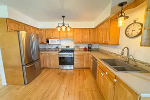1086 Ivanhoe Dr, Muskegon, MI 49445 - Photo 13
