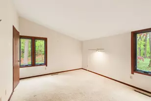 1000 Carolee Ln, Kalamazoo, MI 49008 - Photo 17