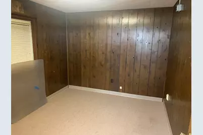 215 E Edgerton Street, Howard City, MI 49329 - Photo 7