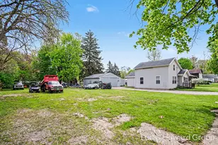 229 S Sherman St, Sheridan, MI 48884 - Photo 29
