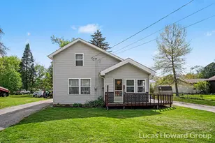 229 S Sherman St, Sheridan, MI 48884 - Photo 1