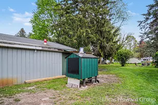 229 S Sherman St, Sheridan, MI 48884 - Photo 27