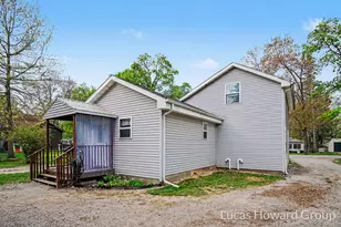 229 S Sherman St, Sheridan, MI 48884 - Photo 27