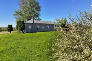 4659 Hendershot Ave NW, Grand Rapids, MI 49544 - Photo 9