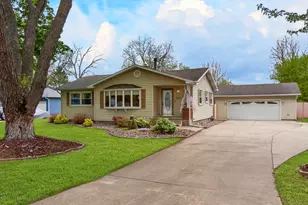 2767 Oakwood Ln, Saint Joseph, MI 49085 - Photo 1