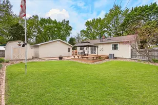 2767 Oakwood Ln, Saint Joseph, MI 49085 - Photo 15