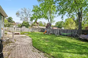 1378 36th St SE, Grand Rapids, MI 49508 - Photo 3