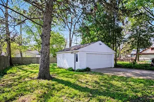 1219 Ball Ave NE, Grand Rapids, MI 49505 - Photo 21