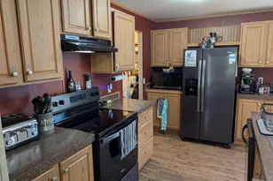 626 W River Rd, Muskegon, MI 49445 - Photo 13