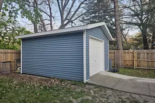 3124 5th St, Muskegon, MI 49444 - Photo 5
