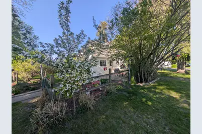 301 N Smith Street, Greenville, MI 48838 - Photo 9