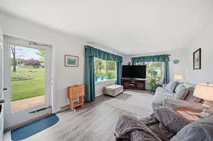 5030 E Berry Rd, Pleasant Lake, MI 49272 - Photo 7