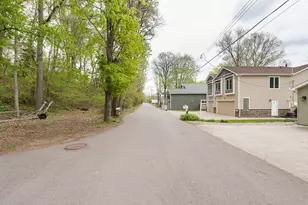 5256 Edgelake Dr, Pinckney, MI 48169 - Photo 23