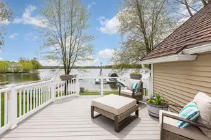 5256 Edgelake Dr, Pinckney, MI 48169 - Photo 9